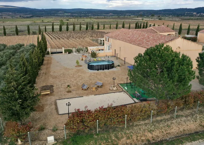 Vigneronne Moderne Piscine Et Jaccuzi Βίλα